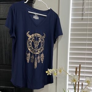 XL Size 15 - 17 No Boundaries Navy V-Neck Tee with Gold Bohemian Graphic BOHO